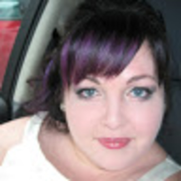 Meet your Posher, Deanna - Picture 1 of 1